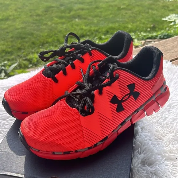Boys Under Armour X Level Beta Red Scramjet 2 Running Shoes Size 5.5 Youth NEW