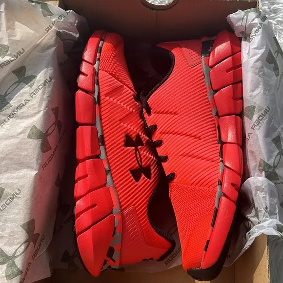 Boys Under Armour X Level Beta Red Scramjet 2 Running Shoes Size 5.5 Youth NEW