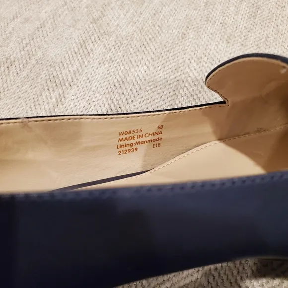 Brand new Cole Haan blue pointed flats shoes 5B