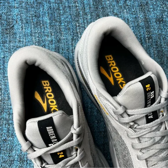 Brooks Adrenaline GTS 24 Running Shoes in Alloy White Gold Fusion