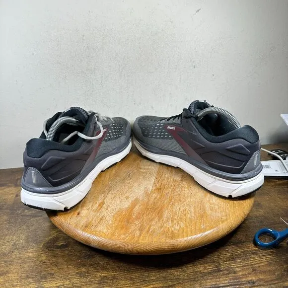 Brooks‎ Dyad 11 Gray Black Men's Size 9 2E Shoes Sneakers 1103232E031