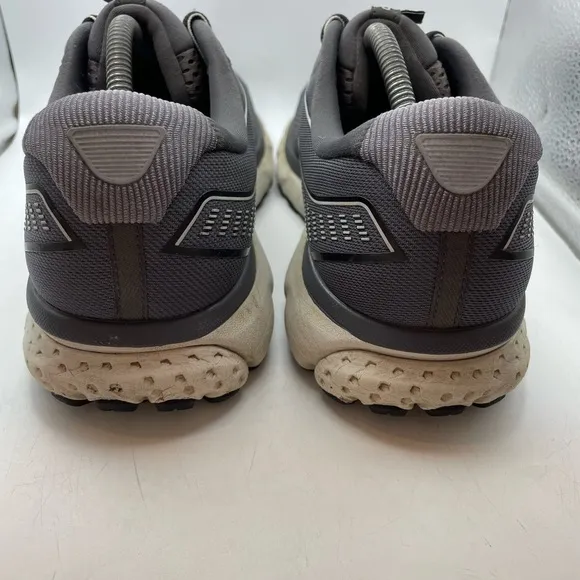 Brooks Ghost 12 Men's Gray Running Shoes size 11.5