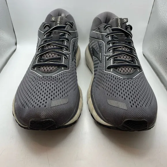 Brooks Ghost 12 Men's Gray Running Shoes size 11.5
