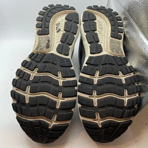 Brooks Ghost 12 Men's Gray Running Shoes size 11.5