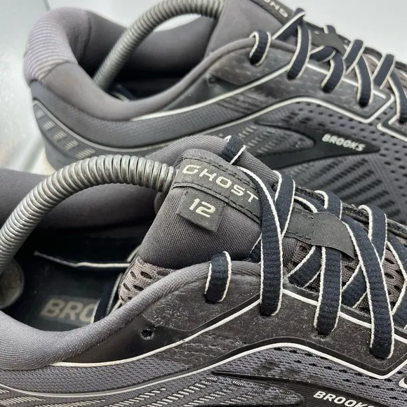 Brooks Ghost 12 Men's Gray Running Shoes size 11.5