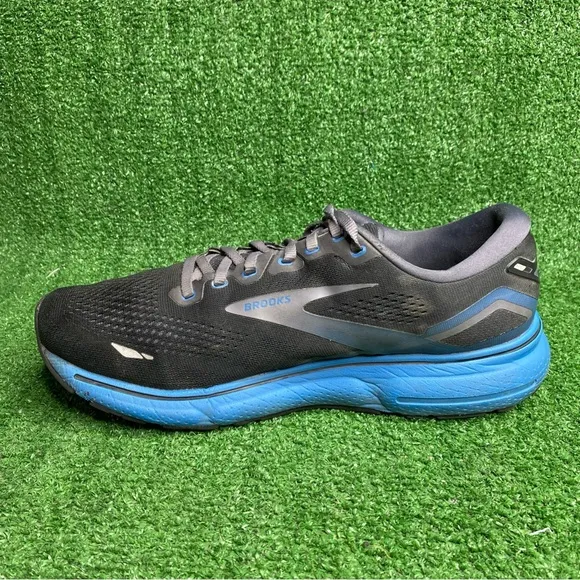 Brooks Ghost 15 Men's Size 11 Black Blue Athletic Sneakers Shoes