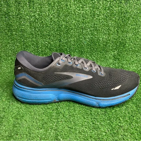 Brooks Ghost 15 Men's Size 11 Black Blue Athletic Sneakers Shoes