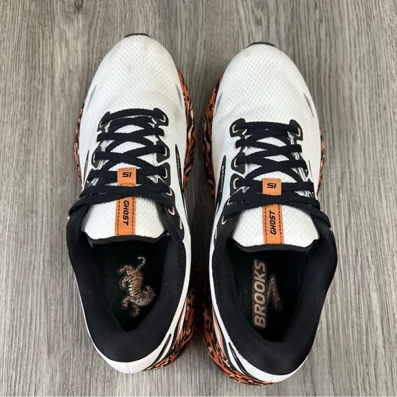 Brooks Ghost 15 White Tiger Print Sunburn Women’s Sz 9 Running Shoes 1203801B103