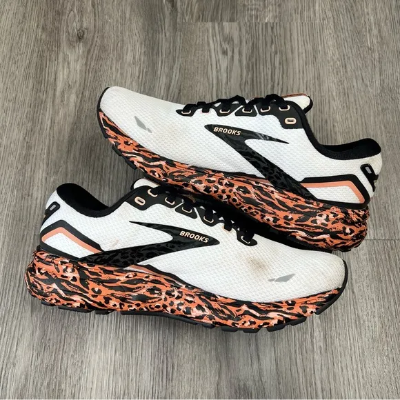 Brooks Ghost 15 White Tiger Print Sunburn Women’s Sz 9 Running Shoes 1203801B103