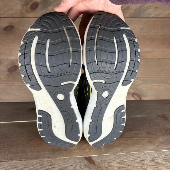 Brooks Glycerin 20 womens size 8.5 shoes gray athletic running sneakers