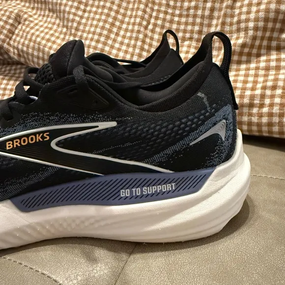 Brooks Glycerin GTS 22 Navy and Orange Shoes