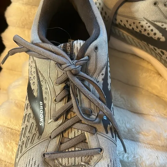 Brooks Gray Adrenaline 21 Running Shoes