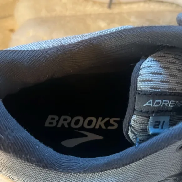 Brooks Gray Adrenaline 21 Running Shoes