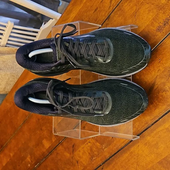BROOKS | GTS 18 | ADRENALINE | SIZE 11.5