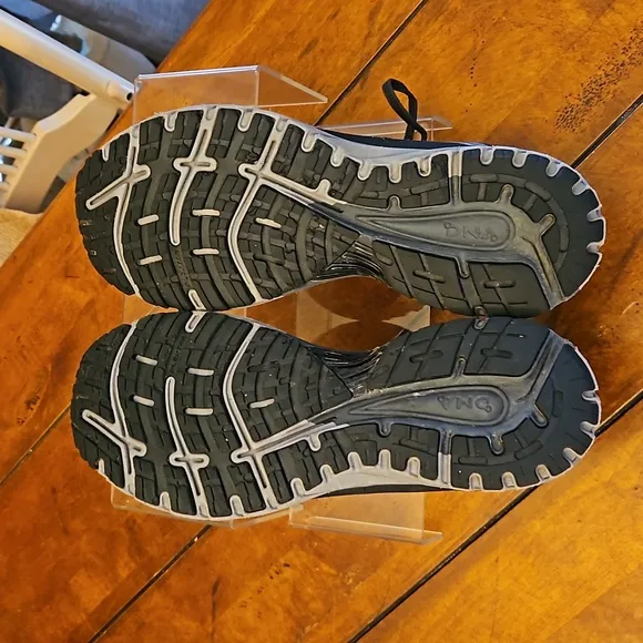 BROOKS | GTS 18 | ADRENALINE | SIZE 11.5