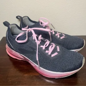 Brooks‎ Levitate 2 LE Running Shoes Black and Pink Size 9