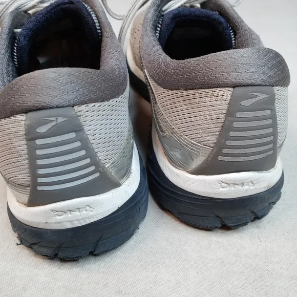 Brooks Mens Adrenaline GTS 18 Running Shoes Gray,