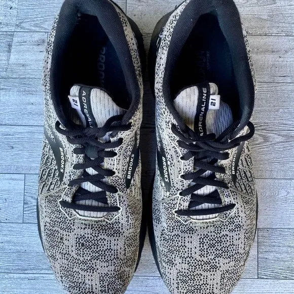 Brooks Men's Running Shoes Size 11.5 Black
