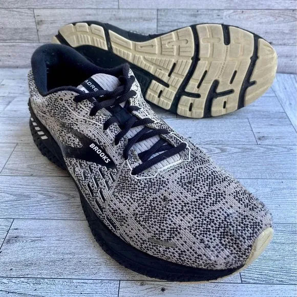 Brooks Men's Running Shoes Size 11.5 Black