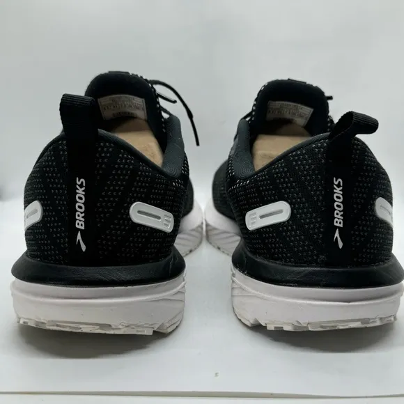 Brooks Revel 6 Running Shoes in Black / Blackened Pearl / White