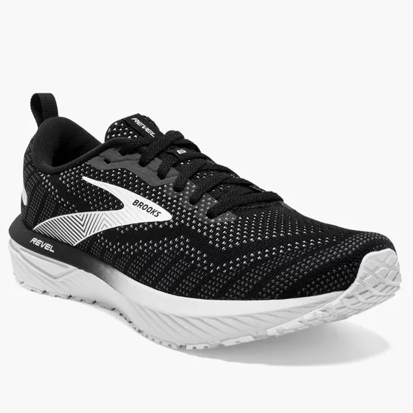 Brooks Revel 6 Running Shoes in Black / Blackened Pearl / White