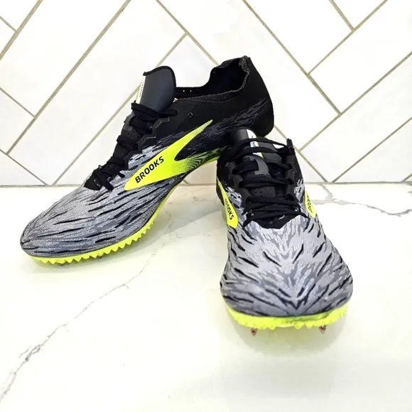 Brooks Running Shoe Men's Size 11 Black Track Spikes Cleats Racing Unisex
