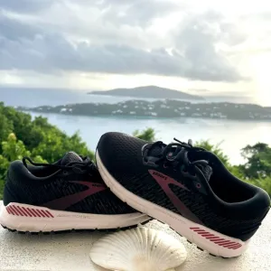 Brooks Women's Running Shoe 9.5 Addiction GTS 15 Almost new!