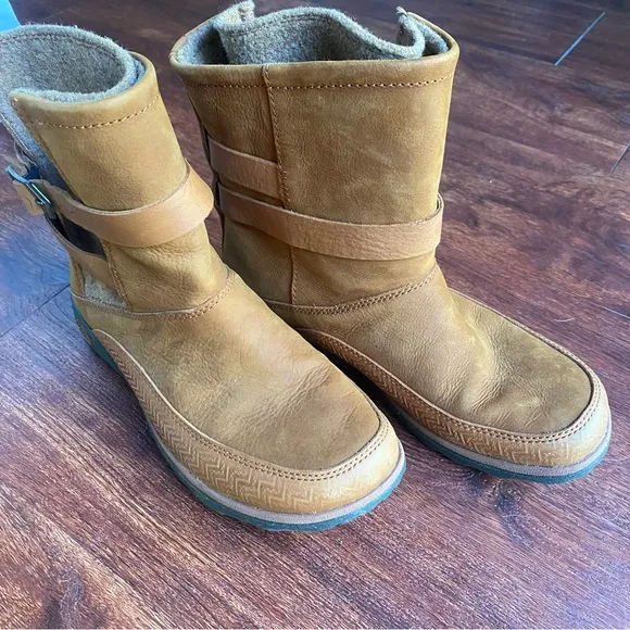 Chaco Hopi Rust Waterproof Leather Hiking Boots Women’s Size 6