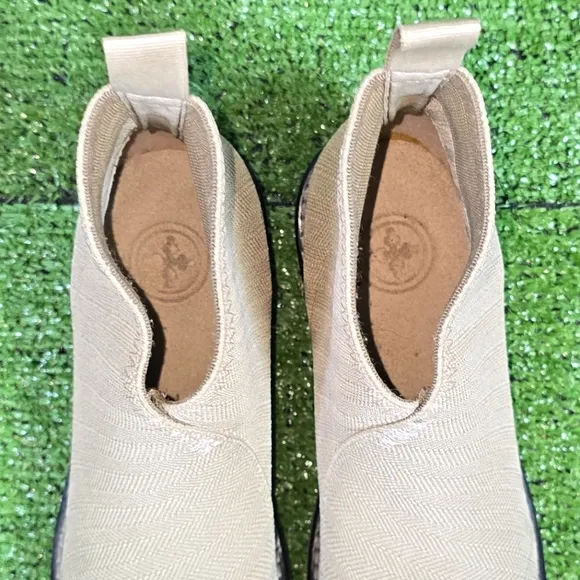 CHARLESTON SHOE CO. | THE BARCELONA BOOT \ STRETCH KNIT PREPPY BOOTS
