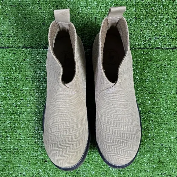 CHARLESTON SHOE CO. | THE BARCELONA BOOT \ STRETCH KNIT PREPPY BOOTS