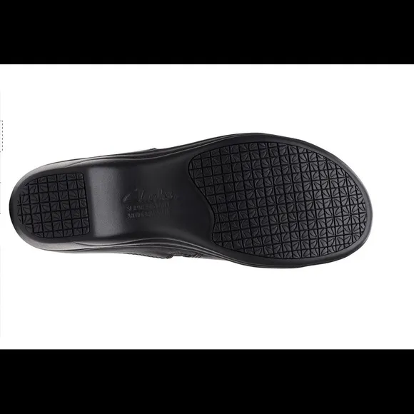 Clarks Grasp slipon shoes size 8