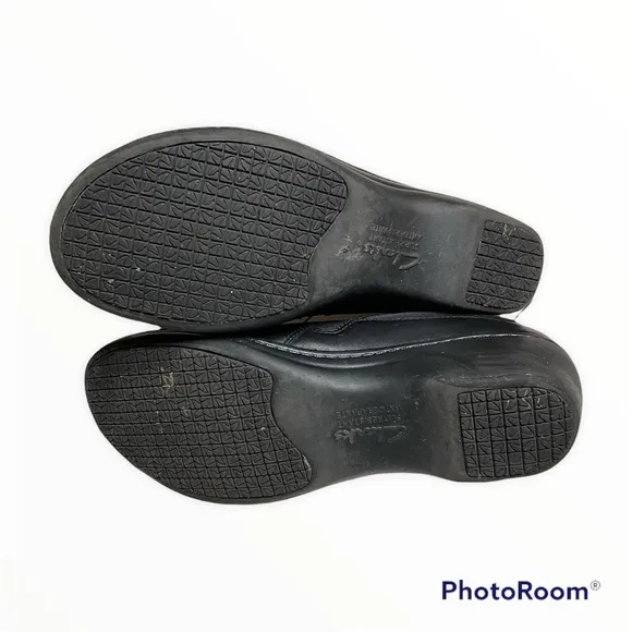 Clarks Grasp slipon shoes size 8