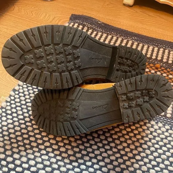 Clarks Faralyn Alpha hiking boots sz 8.5