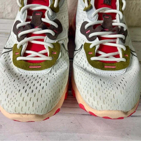 CLEAN Size 8 - Nike React Vision White Siren Red Women's Shoes White Peach Pink