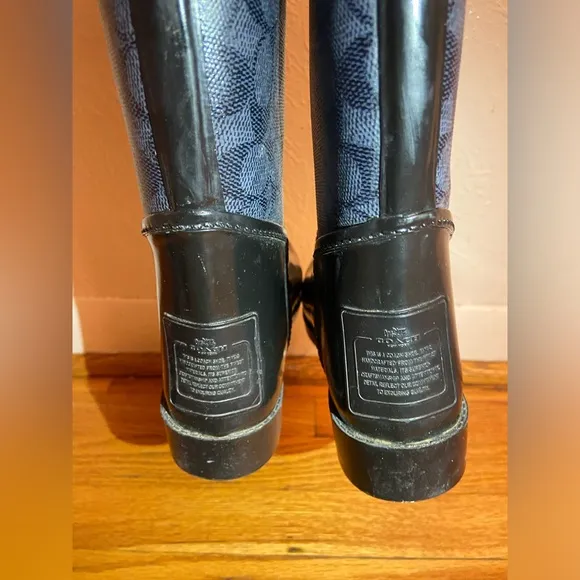 Coach boots