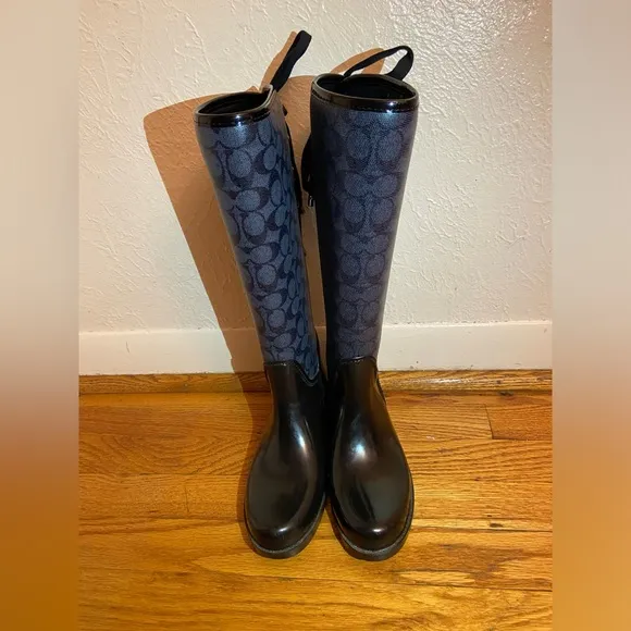 Coach boots