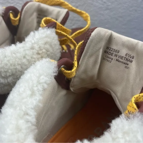 Cole Haan l 6.5B Zero Grand Natural Sheep Shearling Yellow Laces Hiking Boots