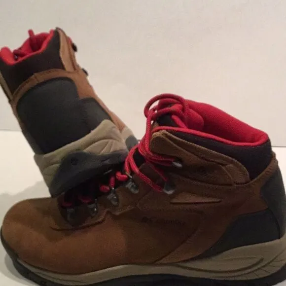 Columbia Boots Women’s NWOT