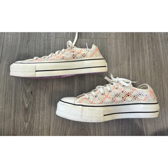 Converse Chuck Taylor Crochet Knit Platform Sneakers Women’s 9 Low Top Festival
