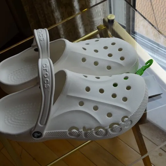 Crocs Unisex M10/w12 Baya Clogs, Slip On Shoes, Waterproof Sandals