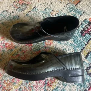 Dansko Professional Charcoal Patent Work Nurse Clog Shoes