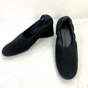 Designer Mercedes Castillo Suede Black Scrunch Funky Art Deco Heel NWOB