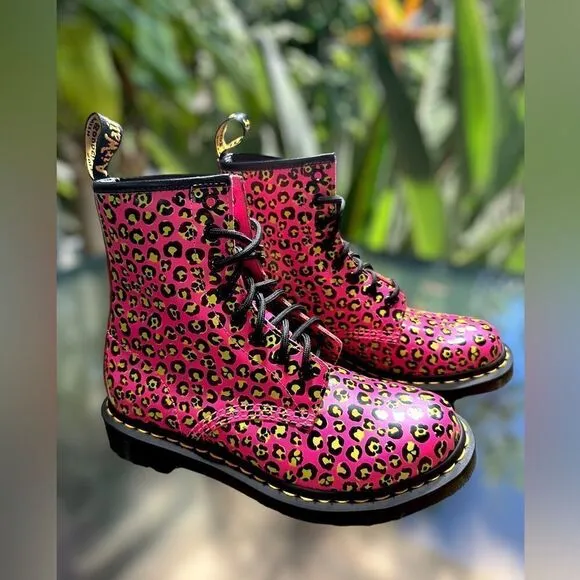 DR MARTENS 1460 Skull Leopard Smooth Leather Lace-Up Boot Clash Pink Size 7