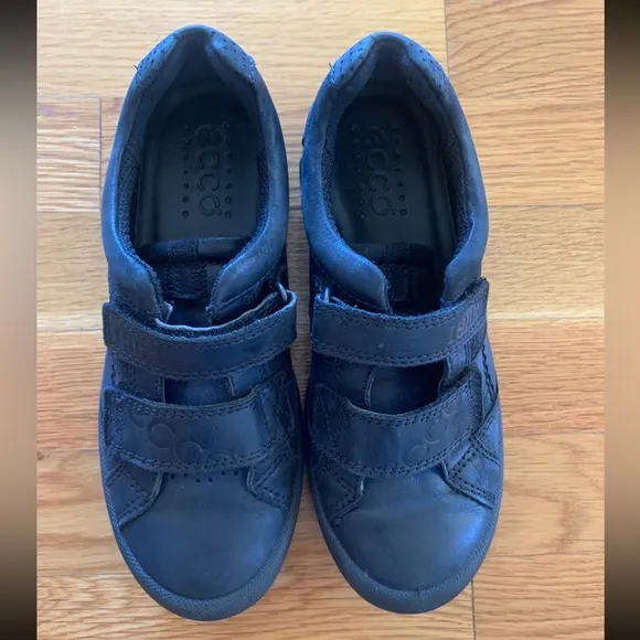 ECCO Little Boys Kids Black Leather Sneakers Casual Shoes Grip Strap Sz 3 EUR 34