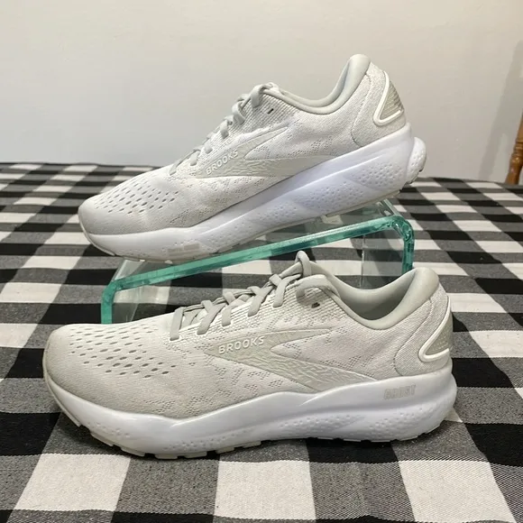 EXC! Brooks Ghost 16 Running Shoes Women's Size 9 White Gray Walking Breathable