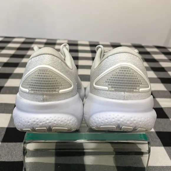 EXC! Brooks Ghost 16 Running Shoes Women's Size 9 White Gray Walking Breathable