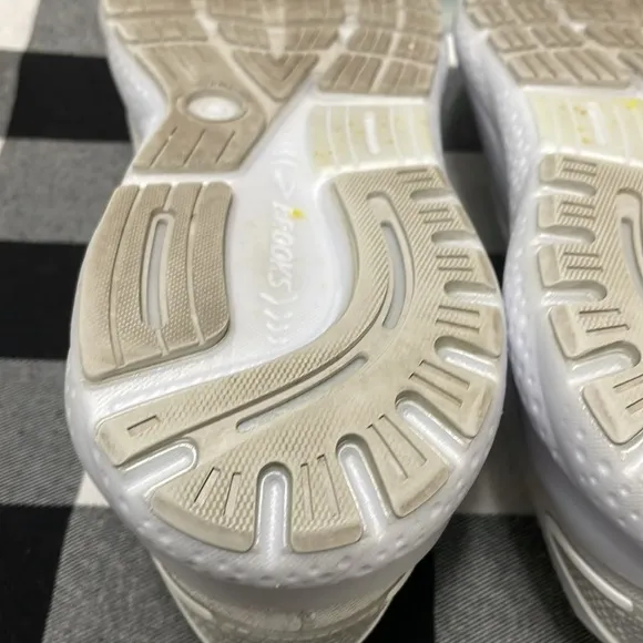 EXC! Brooks Ghost 16 Running Shoes Women's Size 9 White Gray Walking Breathable