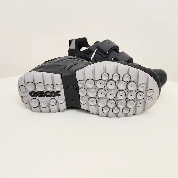 Geox J New Savage Boy Sneakers Shoes U.S. Size 10 Little Kid Navy Gray Active