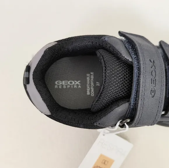 Geox J New Savage Boy Sneakers Shoes U.S. Size 10 Little Kid Navy Gray Active