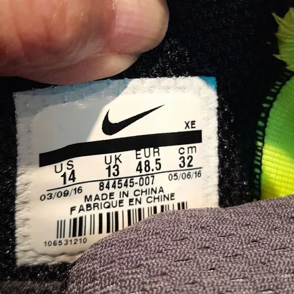 GIFT IDEA....Nike Zoom Odyssey 2 Running Shoes...Size 14